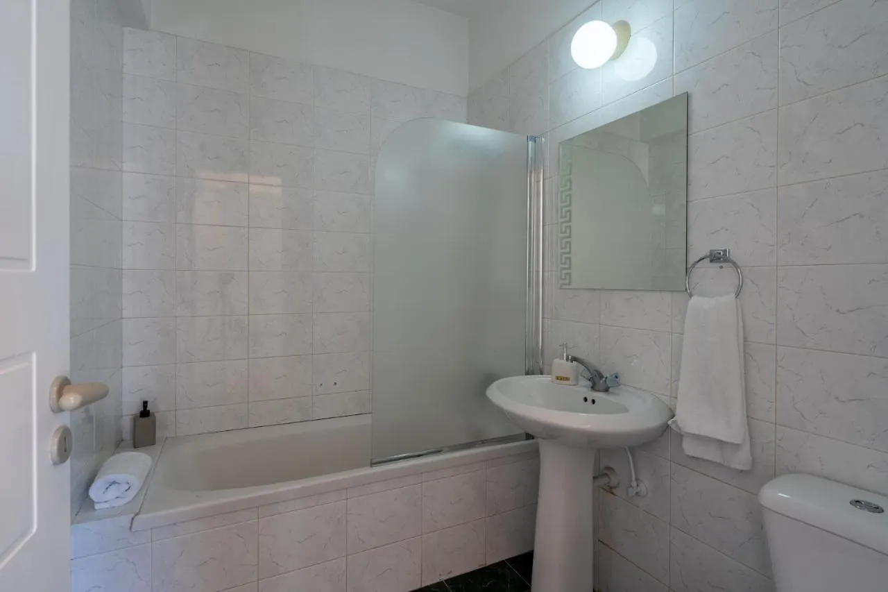 Blossom 1-Bedroom Apartment In Λάρνακα
