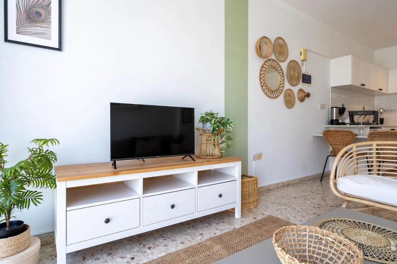 Blossom 1-Bedroom Apartment In Λάρνακα 0*,  Κύπρος