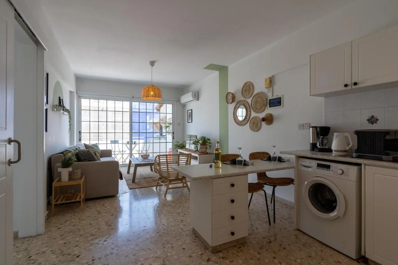 Blossom 1-Bedroom Apartment In Λάρνακα Κύπρος