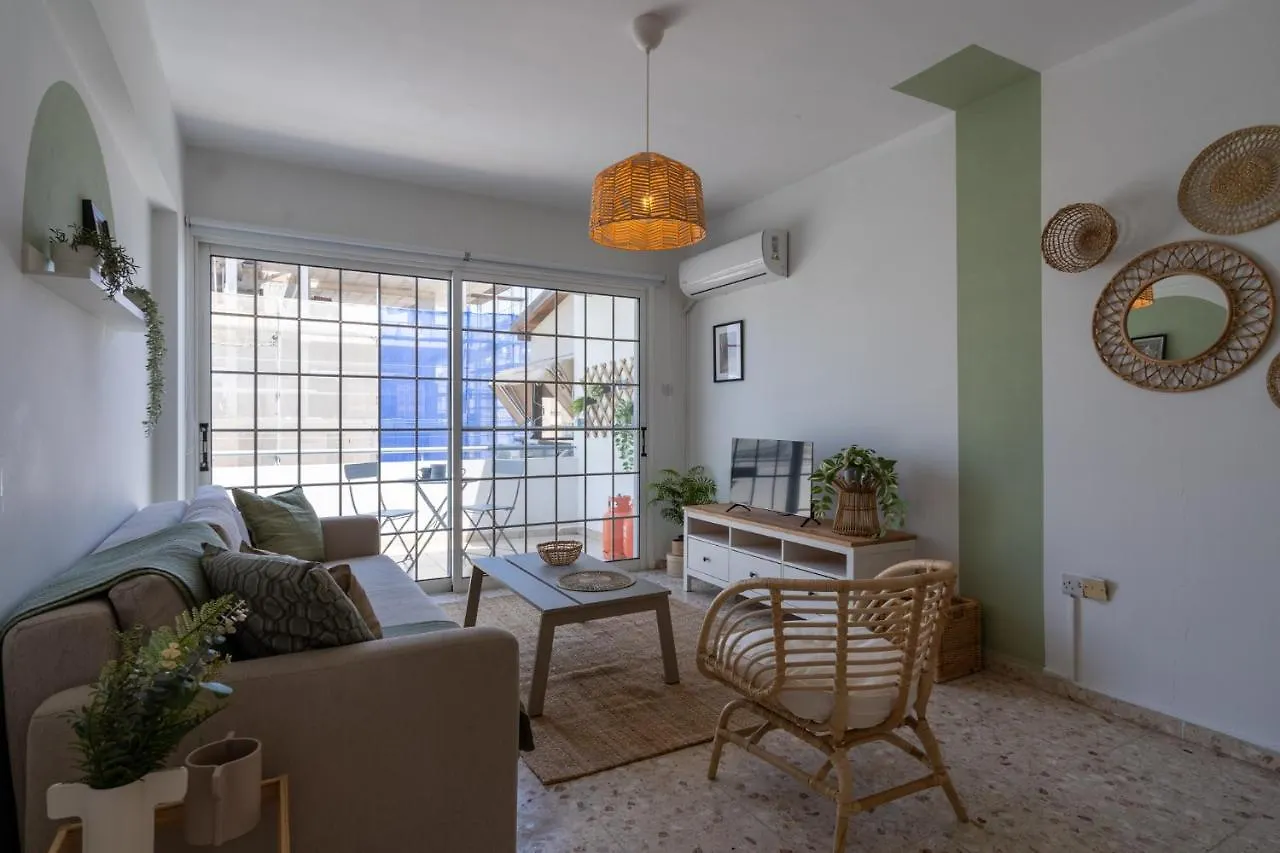 Blossom 1-Bedroom Apartment In Λάρνακα