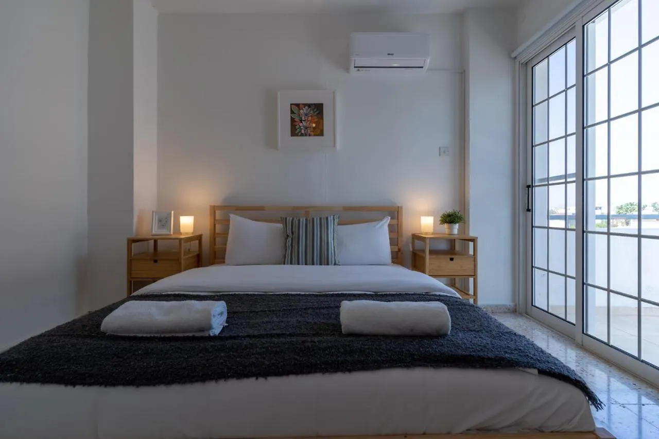 Blossom 1-Bedroom Apartment In Λάρνακα 0*,